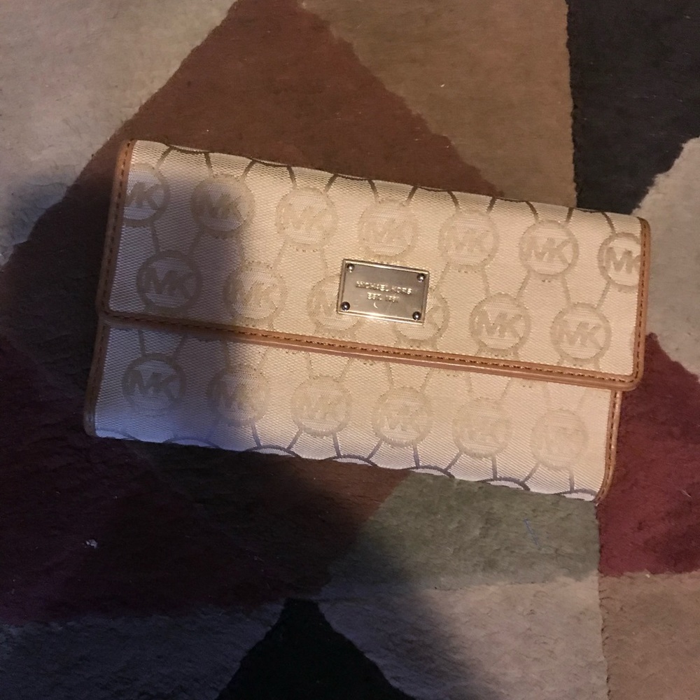 MK wallet